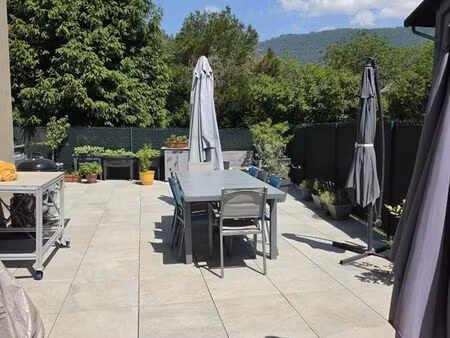 maison 5 pièces 221 m²