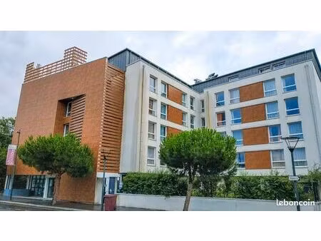 studio 1 pièce 19 m²