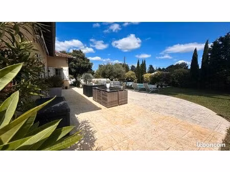 villa 5 pièces 131 m²