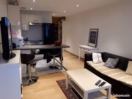 maison de village 68 m² neyron