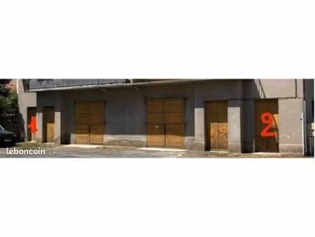 garage moto / box de stockage