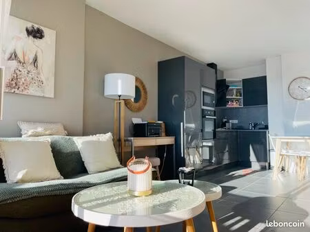 studio étudiant vue mer – bail étudiant 9 mois – palavas-les-flots