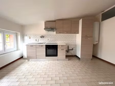solaize- appartement t3 de 90m2 avec parking double