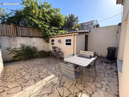 echoppe bordelaise meublée 80m²