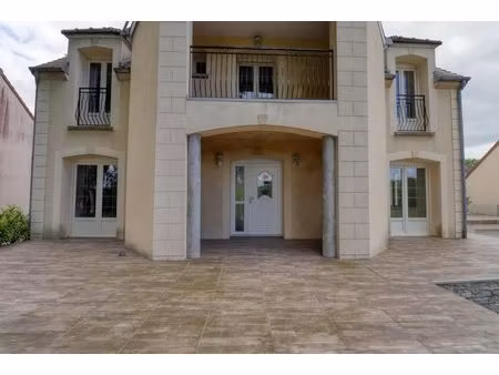 maison de 8 pièces de 173 43 m² à sézanne
