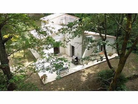 maison - 102m ²