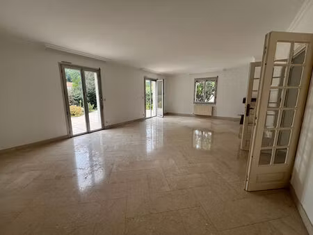 la rochellle  maison familiale de 141 m2 avec garage et jardin