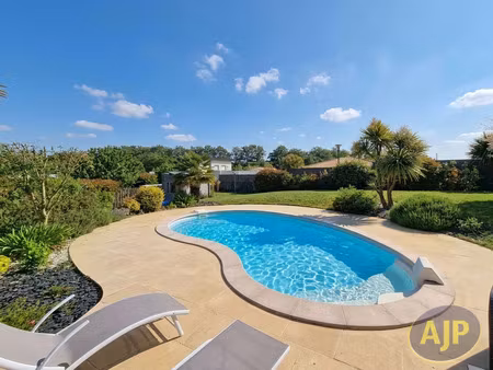 vente maison 7 pièces 117 m² montaigu-vendée (85600)