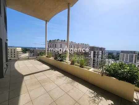 superbe duplex t5 avec balcon panoramique – bordeaux 33800