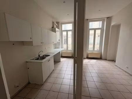 appartement 5 pieces // lyon 6 eme