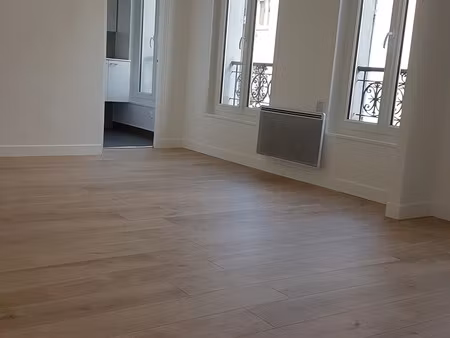 beau studio renove en 2023