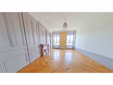 appartement t3 // tassin la demi lune