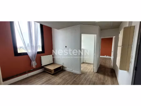 bureaux fonctionnels au coeur du quartier administratif