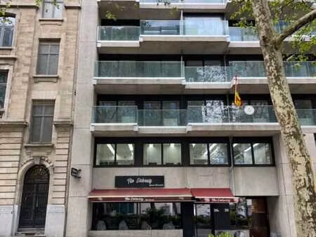 rez-de-chaussée commercial avec jardin – 314 m² – idéal hore