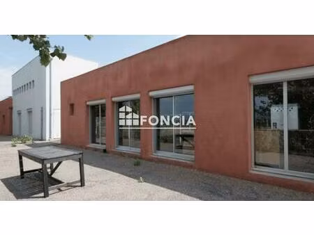 local commercial / professionnel de 280 m² – emplacement stratégique idéalement situé aux 