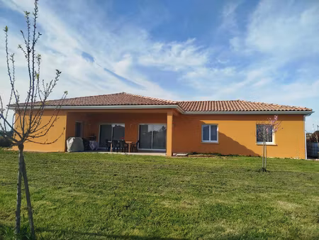 maison récente de plain pied 6 pièces 132 m2