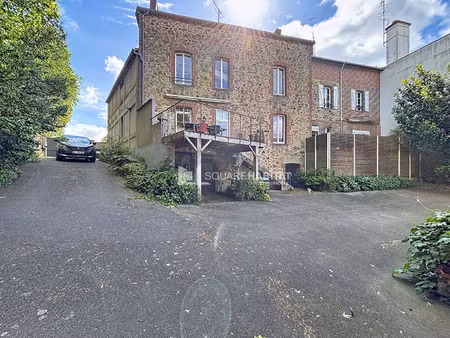 maison bourgeoise rénovée - 260 m² -8 chambres - centre-ville de la guerche-de-bretagne