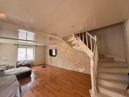 bâgé le châtel! maison de village de 125 m2 habitable avec 2