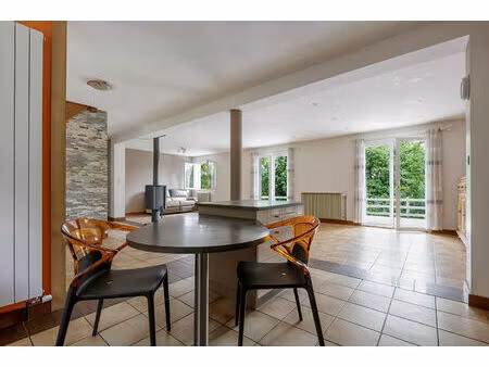 maison familiale de 132 m² - aménagée pmr - au calme à moncley