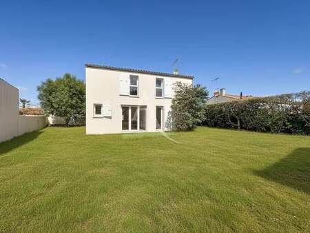 vente maison piscine à saint-vivien (17220) : à vendre piscine / 106m² saint-vivien