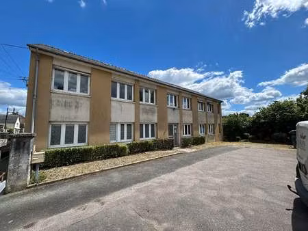 location bureaux et commerces à château-gontier (53200) : à louer / 72m² château-gontier