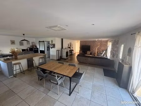 maison de 7 pièces 195m2