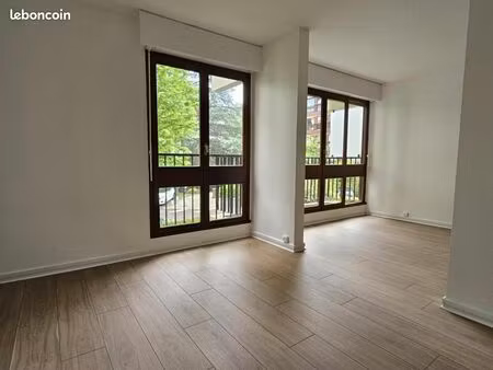 studio 1 pièce 26 m²