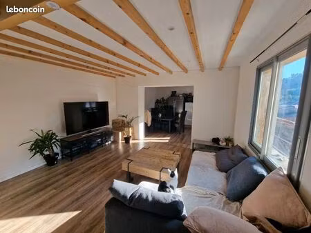 appartement climatisé avec mezzanine centre ville