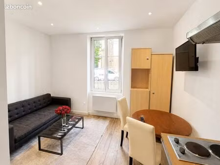 studio 20m2 meublé cuisine frigo tv internet