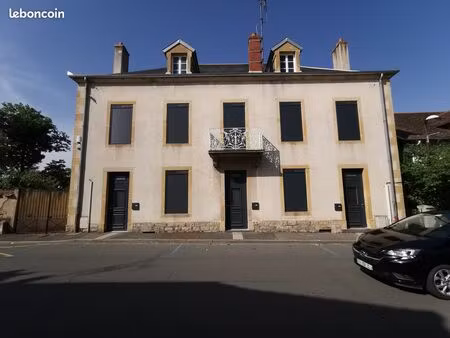 a louer appartement f6 avec jardin et dépendances