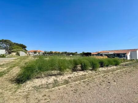 vente terrain à batir à chateau-d'olonne (85180)  593 600 €