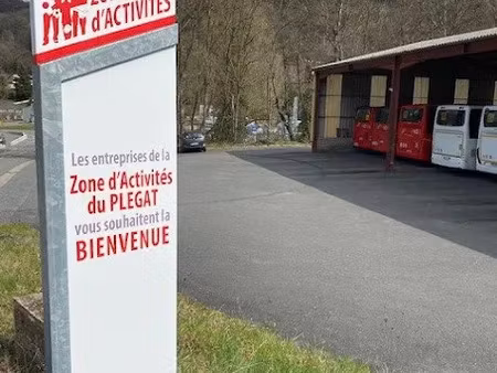 vente locaux professionnels 8 pièces 1025 m² à aubin (12110)  360 000 €