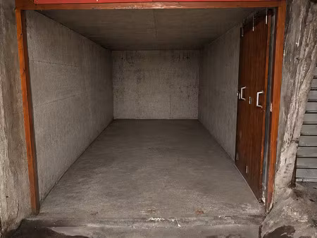 vente garage undefined m²
