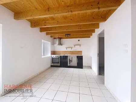 location maison à saint-servais (29400) : à louer / 64m² saint-servais