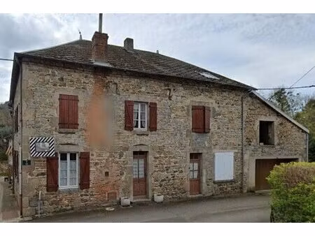 ensemble immobilier en pierres de pays
