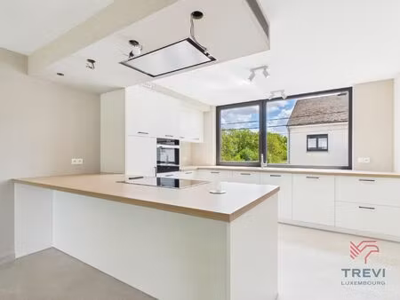 triplex à louer à rue de l'or 245 attert (vbe25026)