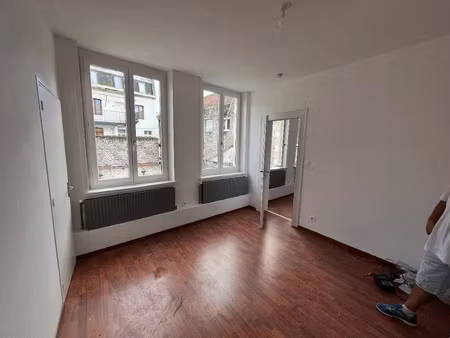 location appartement 2 pièces 40 m² à douai (59500)  590 €