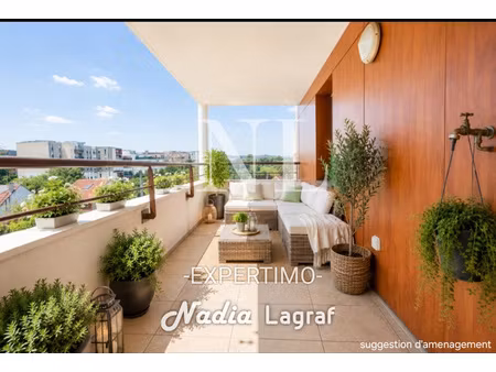 appartement f4 avec terrasse  balcon  parking et accès rapi