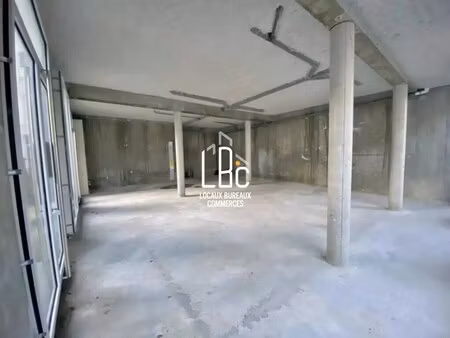 vente commerce nantes 44200 116m²