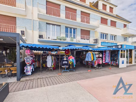 emplacement numéro un pour ce magasin de vêtements