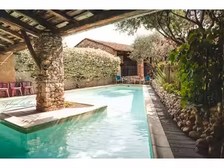 mas du xviiiᵉ près d’anduze : 459 m²  4 logements