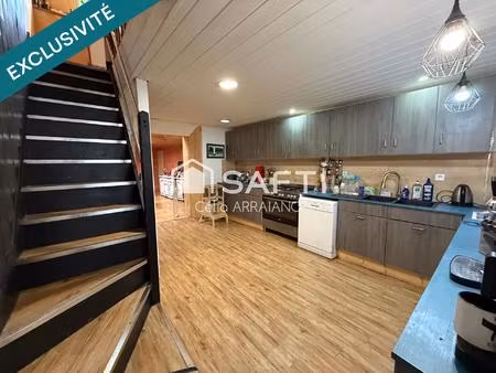 maison familiale + double garage et petit jardin