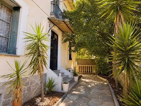 villa de charme avec jardin arboré