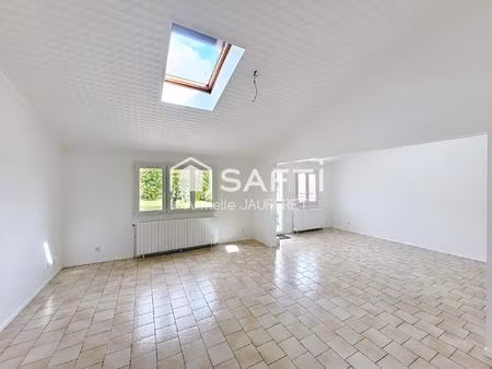 maison 5 pièces  au calme  à proximité de tout.