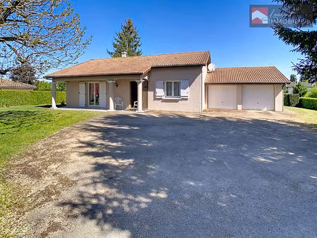 maison de plain pied  2 chambres + spacieux garage - 01190 reyssouze