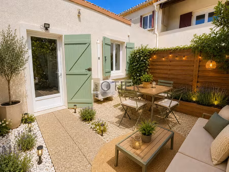 studio à louer à capendu avec cour
