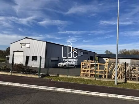 location local d’activités les touches 44390 311m²