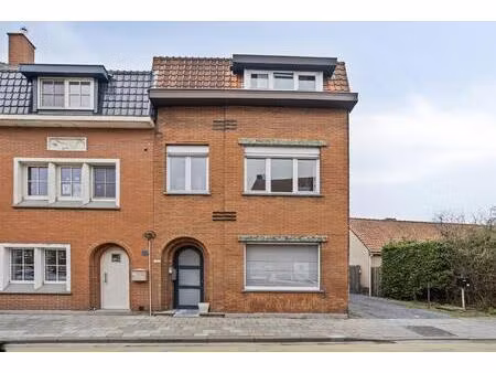 rolstoeltoegankelijk huis met 4 slaapkamers te assebroek