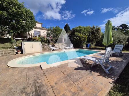charme et sérénité : villa contemporaine avec piscine à tauriers (07)