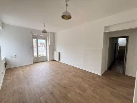 location maison à froidfond (85300) : à louer / 95m² froidfond